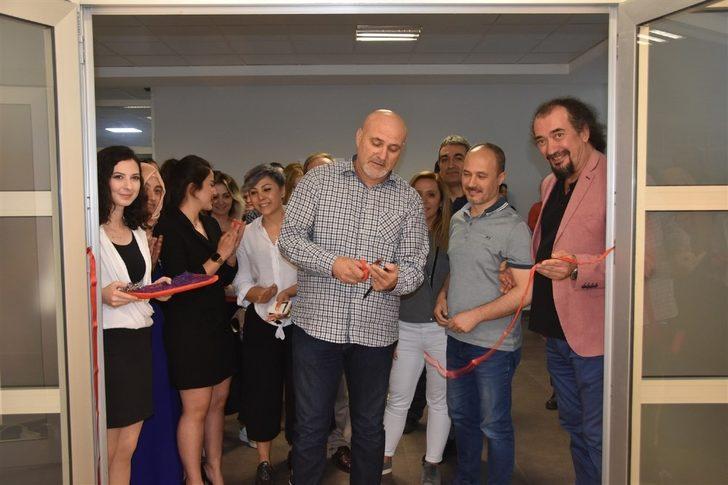 İlk mezunlar başarılarını sergiyle taçlandırdı G3