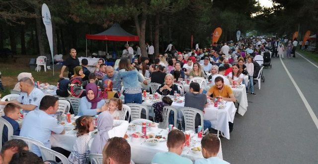 Şamlar Tabiat Parkı’nda 3 bin kişi iftarda buluştu