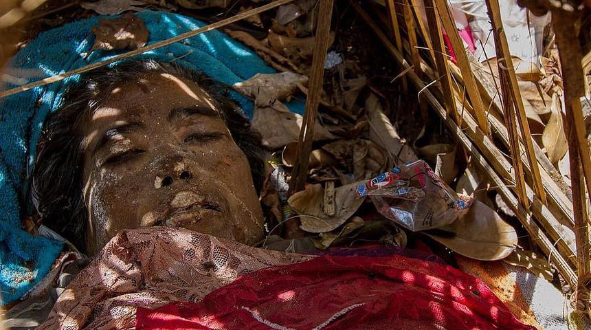 Bu mezarlıkta &ouml;l&uuml;ler g&ouml;m&uuml;lm&uuml;yor!