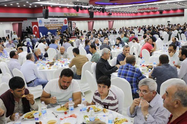 Erzincan Ticaret ve Sanayi Odasının iftarına yoğun ilgi