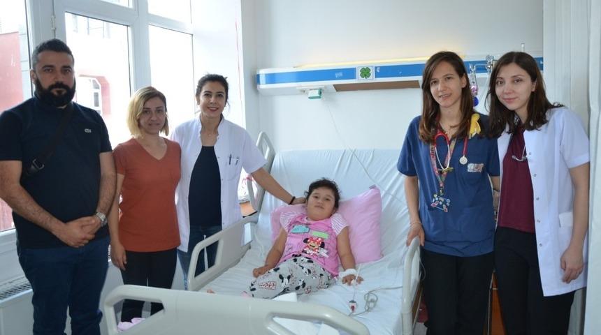 7 yaşında kalbi duran &ccedil;ocuk AD&Uuml;&rsquo;de sağlığına kavuştu