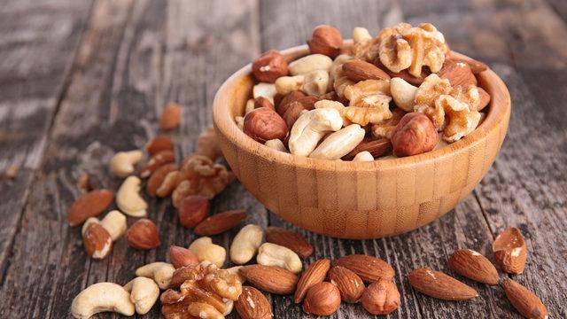 Bayram tatlınız meyve ve kuru yemişler olsun