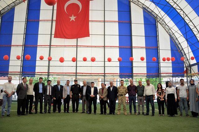 Lise öğrencileri, çektikleri fotoğrafları sergiledi