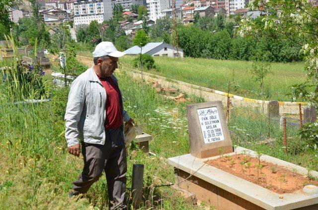 Muş’ta mezarlıklarda bayram öncesi temizlik yapıldı