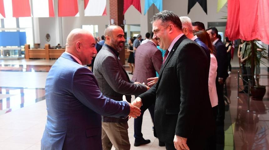 Anadolu &Uuml;niversitesi ailesi bayramlaştı