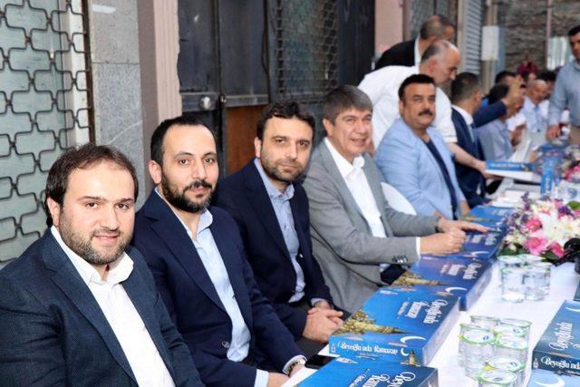 Antalya Milletvekili Köse, İstanbul’da Aksekililerle iftarda buluştu