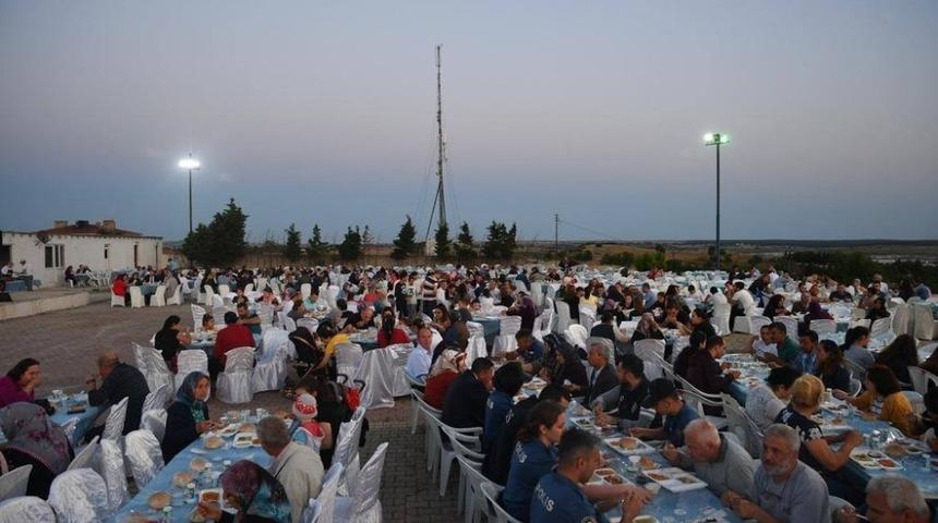 Vali Canalp, Enez&rsquo;de şehit ve gazi aileleri ile iftar yaptı