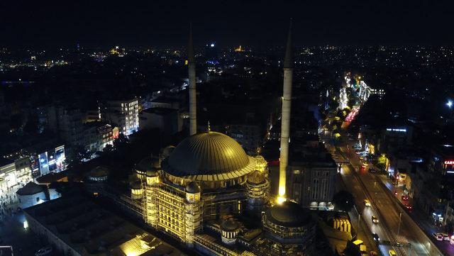 (Havadan fotoğraflarla) - Taksim Camii ışıklandırıldı