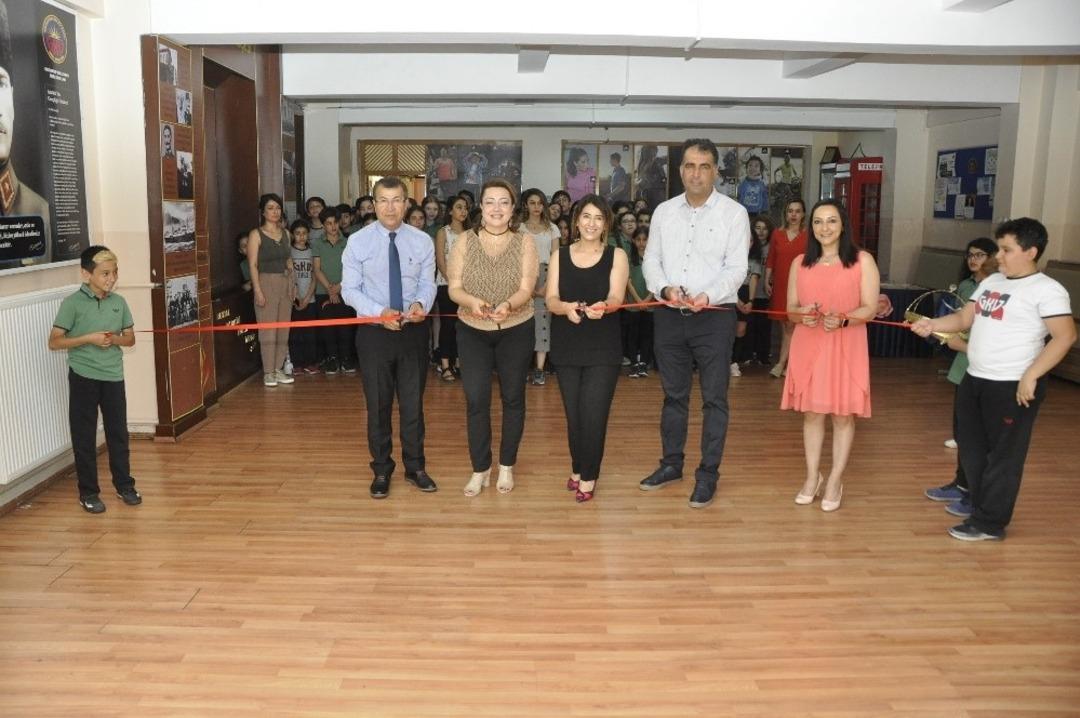 GKV yazarlar sokağının k&uuml;&ccedil;&uuml;k yazarları