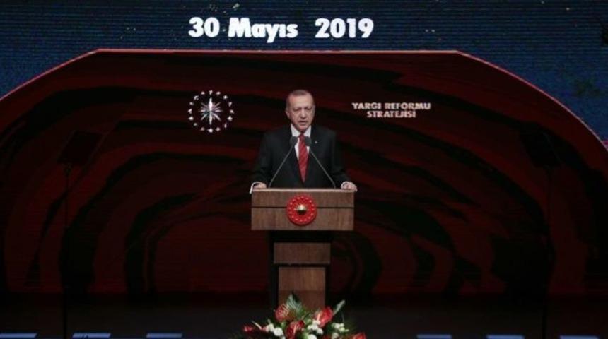 Artık bir sitenin komple engellenmeyeceğini açıkladı