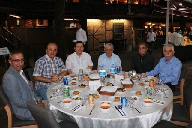 Gazeteciler iftarda buluştu