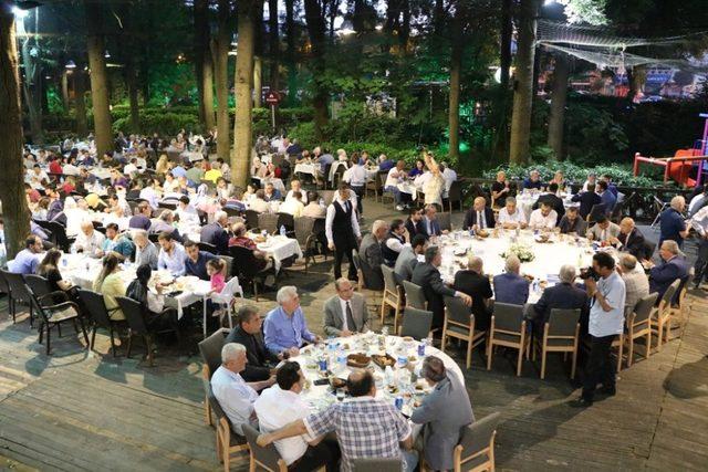 Gazeteciler iftarda buluştu