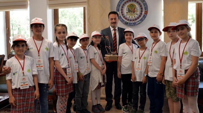 Proje öğrencilerinden Vali Şentürk’e ziyaret