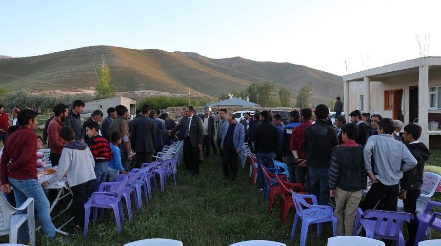 Başkan Tanış, iftar yemeğinde husumetli aileleri barıştırdı