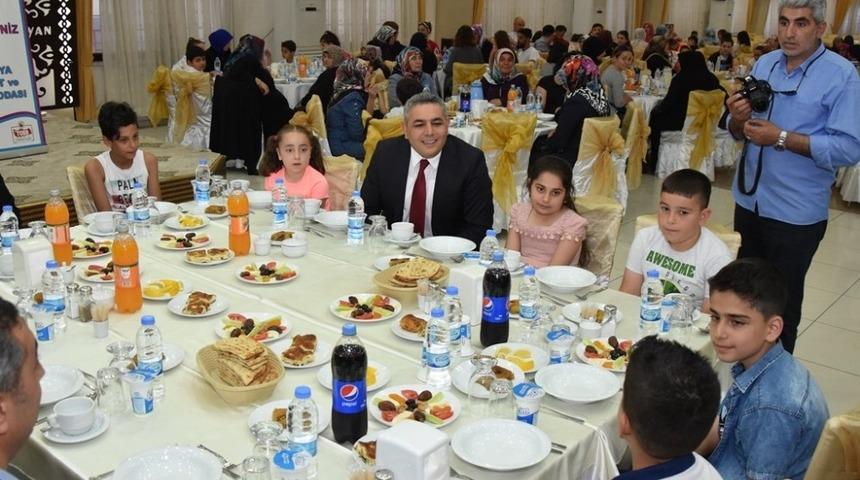MTSO&rsquo;dan yetimlere iftar verildi