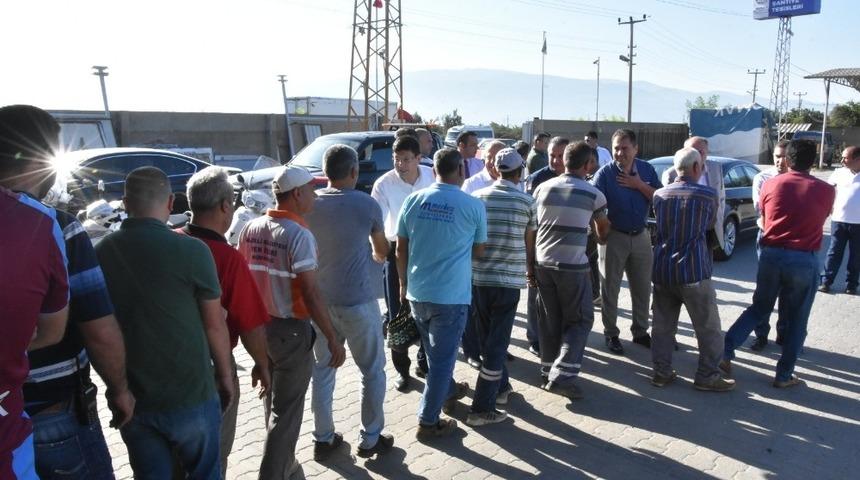 Başkan &Ouml;zcan iş&ccedil;ilerle bayramlaştı