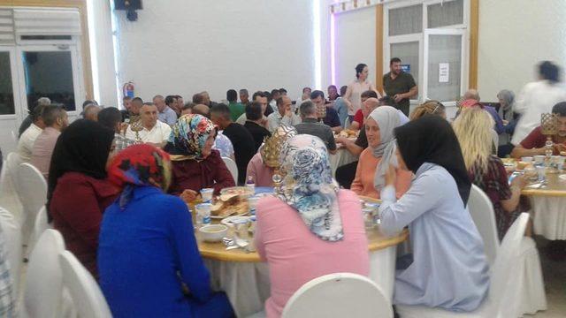 Demirtaş belediye personelleri ile iftarda buluştu