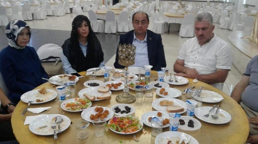 Demirtaş belediye personelleri ile iftarda buluştu