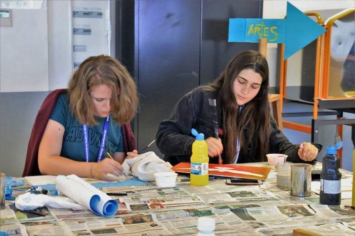 Kuşadalı liseliler, Portekiz’de Türkiye’yi temsil etti G4