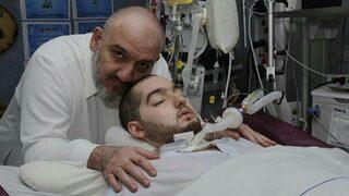 Komadaki Suudi prens 14 yıl sonra başını oynattı