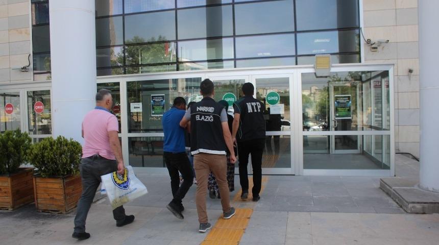 Elazığ’da toz esrarla yakalanan 1 şüpheli tutuklandı
