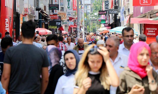 İkramiyesini alan çarşıya koştu