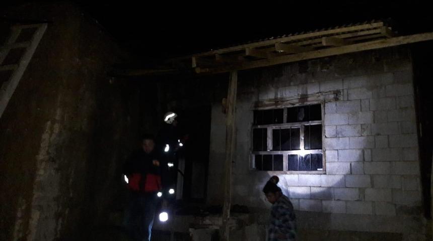 Başkale’de ev yangını