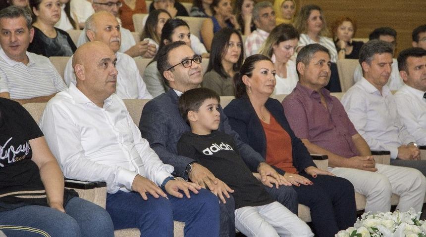 Eğitimin duayen &ccedil;alışanlarına teşekk&uuml;r