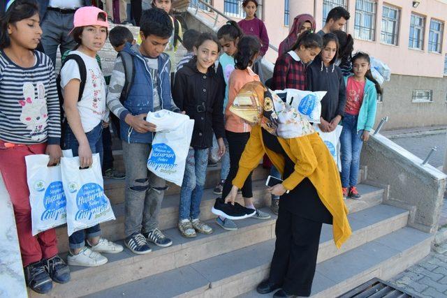 Gürpınar Belediyesinden bayram hediyesi