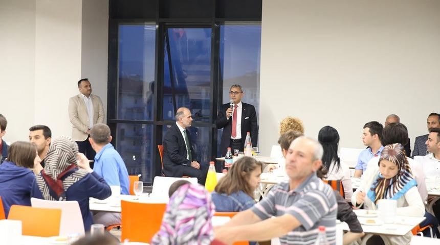 Başkan Işık&rsquo;tan muhtarlar ve belediye personeline iftar