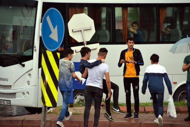 Kayseri'de Solo Türk gösterisine yağmur engeli