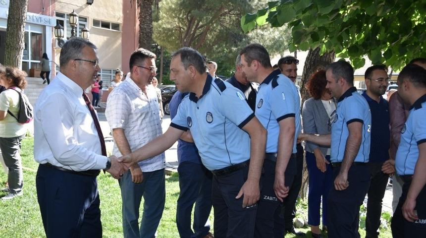 Başkan &Ccedil;er&ccedil;i personeliyle bayramlaştı