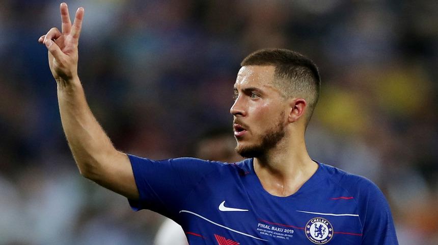 Eden Hazard Real Madrid formasıyla poz verdi!