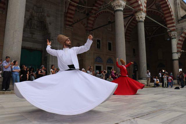 Selimiye Camii'nde semazen gösterisi büyüledi 