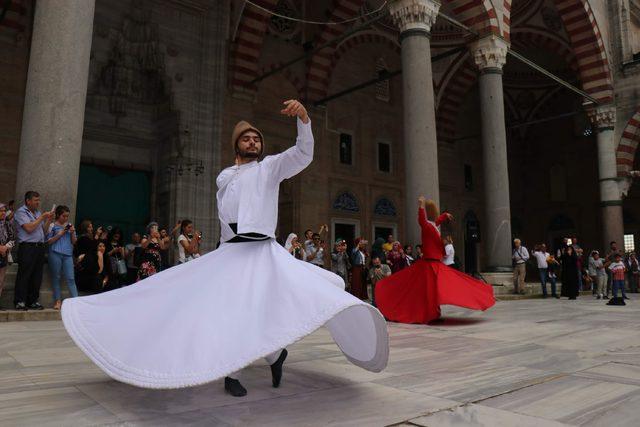 Selimiye Camii'nde semazen gösterisi büyüledi 