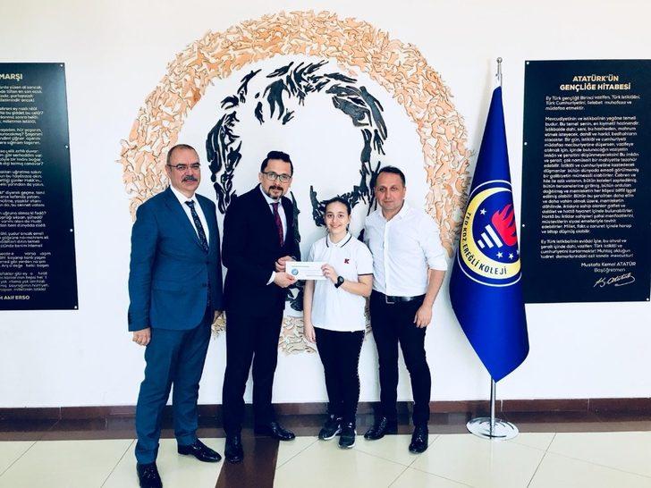 Müzik yarışmasında dereceye giren öğrencilere ödülleri verildi G1