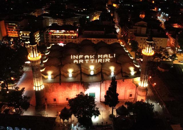 Bursa'da 'Kadir Gecesi'nde camiler doldu