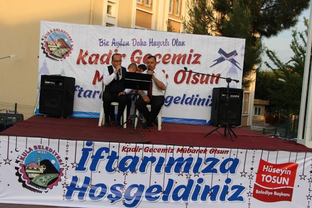 Binlerce Kulalı Kadir Gecesi&rsquo;nde iftarda buluştu