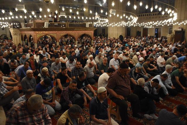 Selimiye Camii, Kadir Gecesi'nde dolup taştı