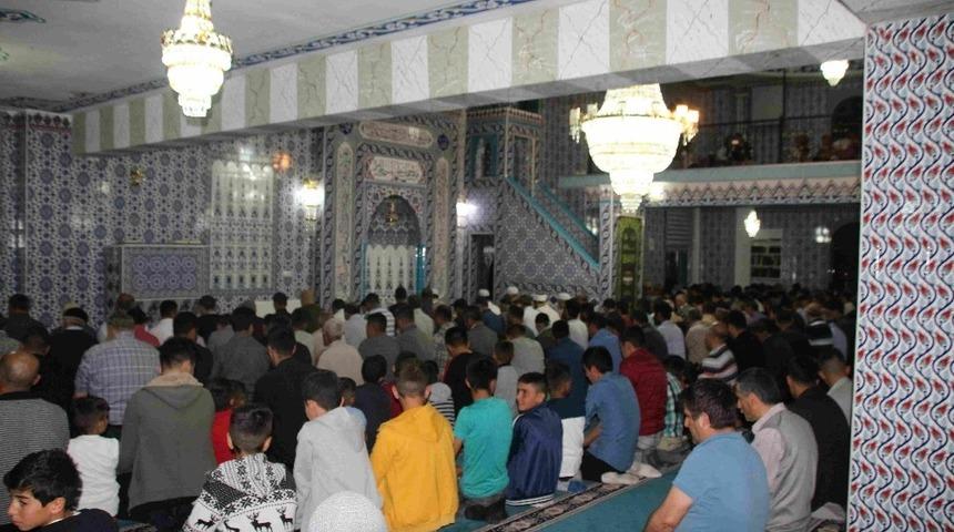 Varto&rsquo;da Kadir gecesi programına vatandaşlar yoğun ilgi g&ouml;sterdi