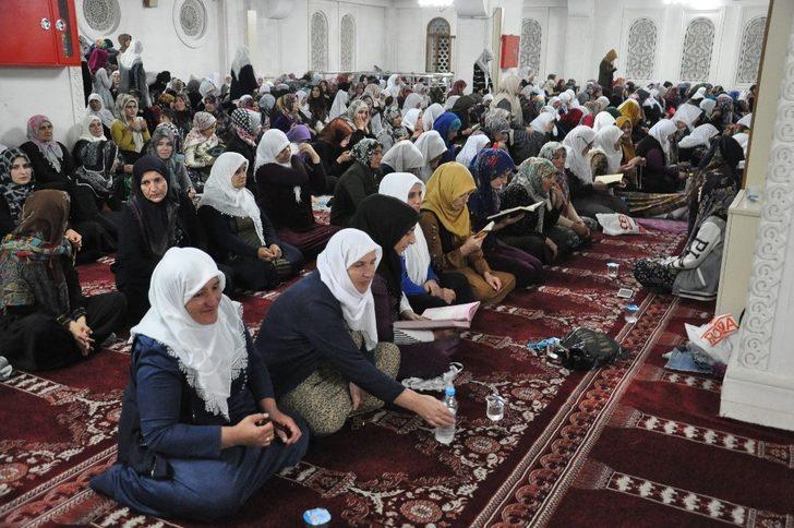 Yüksekova’da Kadir gecesi idrak edildi G5