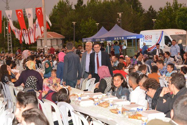 Kalecikte 5 bin kişi iftarda buluştu