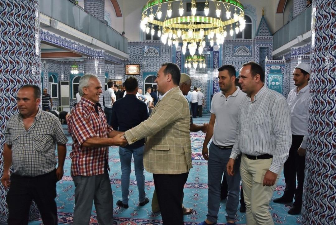 Başkan Dutlulu, Kadir Gecesi&rsquo;ni vatandaşlarla kutladı