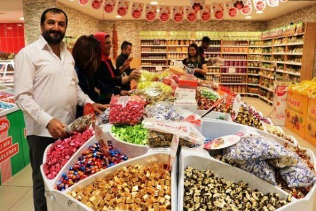 Ranss marketlerinde bayram yoğunluğu