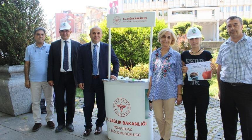 Dünya tütünsüz günü nedeniyle stant açıldı