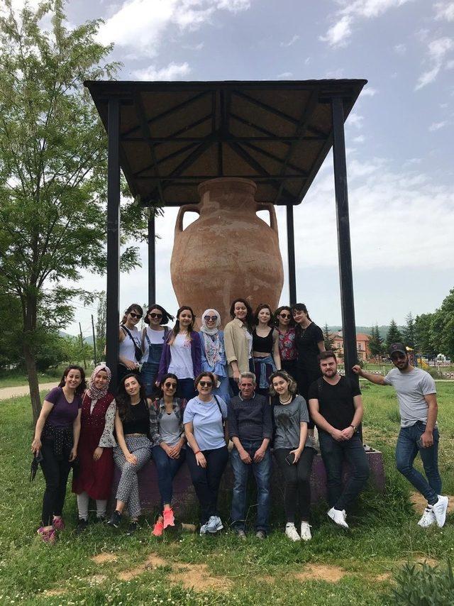 D&ouml;nemin son dersini &ccedil;&ouml;mlek ustasından aldılar 2