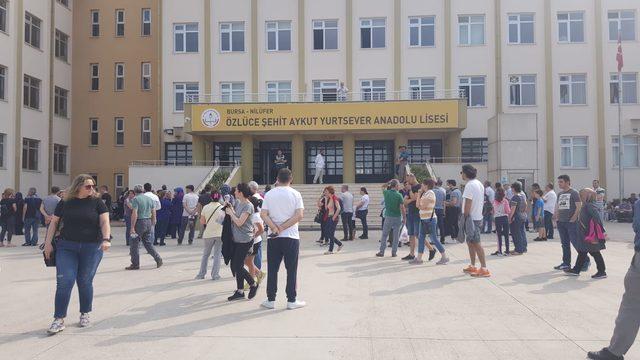 Bursa'da öğrenci ve velilerin LGS heyecanı