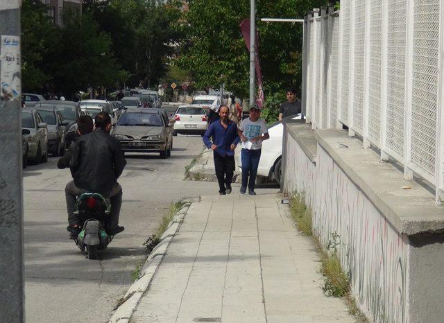 Çorum'da öğrenciler, koşarak sınava yetişti