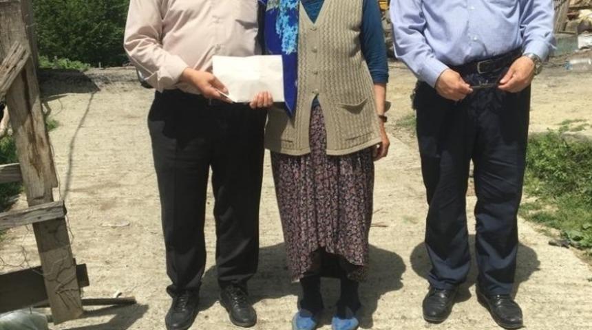 T&uuml;rkeli M&uuml;ft&uuml;l&uuml;ğ&uuml;nden yangınzedelere yardım