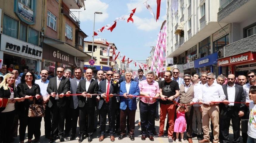 Körfez’de bayram tadında panayır